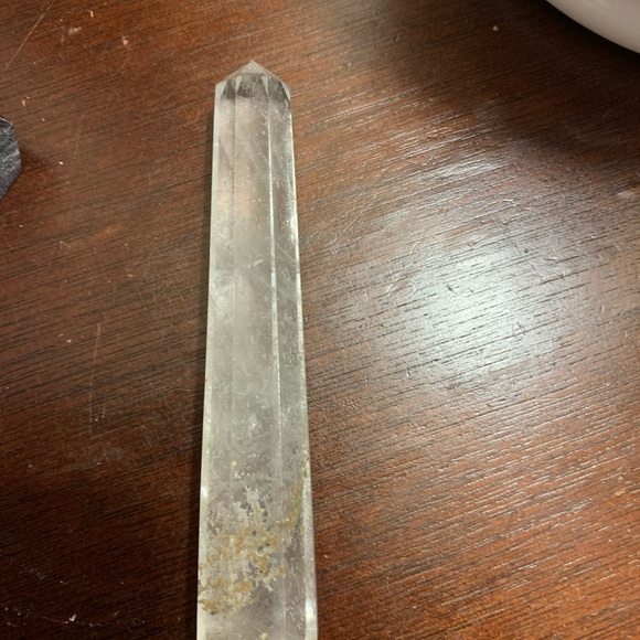 Clear Crystal Quartz pointed wand - Picture 2 of 2